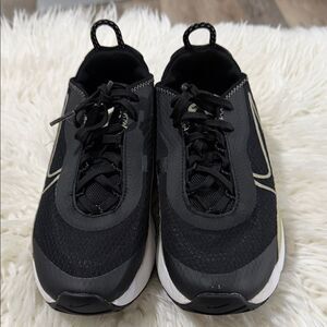 Nike Black and White Kids Sneakers Size 2